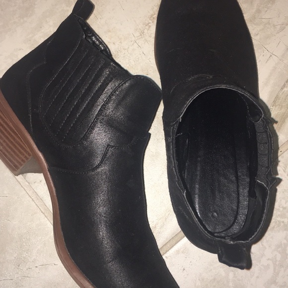 Black Booties - Vegan Leather - Picture 2 of 8